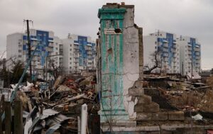 У Маріуполі окупанти визнали “нічийними” 25 тисяч осель