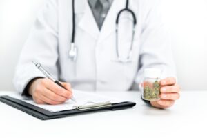 В Україні стартувало призначення канабісу за рецептом