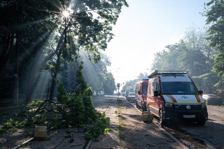 Число жертв російського удару по Києву зросло до трьох