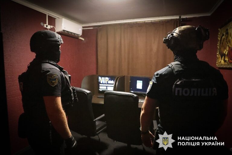 Мільйони щомісяця: у Запоріжжі викрили підпільні гральні зали