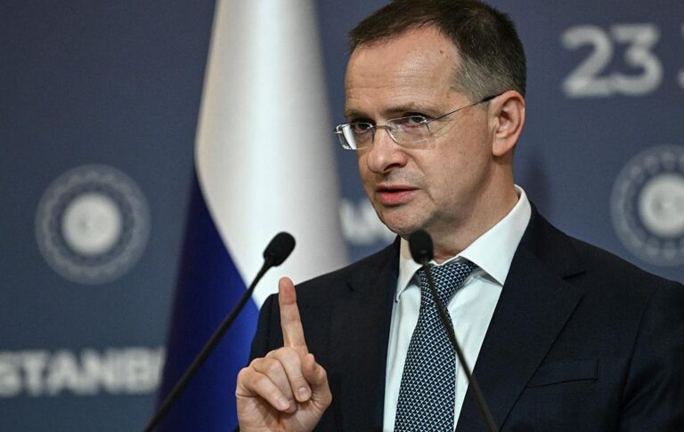 Переговірник Путіна потрапив під санкції ЄС