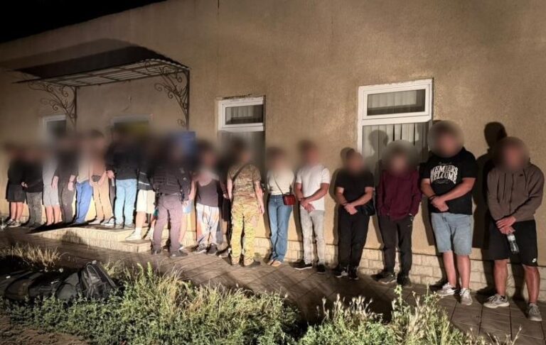 Прикордонники затримали відразу 13 ухилянтів