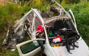 Росіяни вдарили по авто на Харківщині: загинув водій