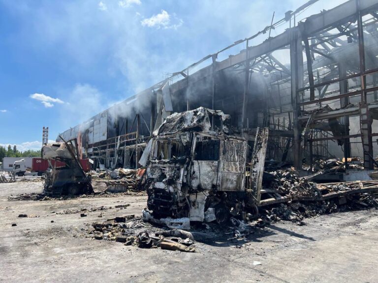 У Києві росіяни знищили склад Червоного Хреста