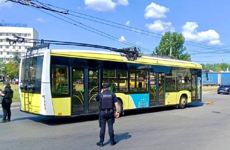 У Львові на проїжджій частині виявили гранату – Садовий