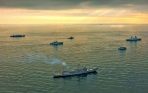 Україна застерігає від заходу суден у порти РФ: МЗС назвало причину