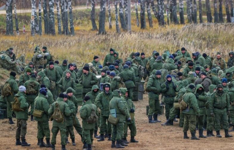 В армії РФ відродять “будбати” часів СРСР: Путін підписав указ