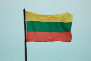 Пошкоджене посольство у Києві: Литва заявила про право на компенсацію