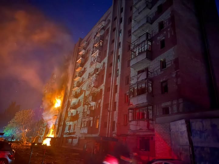 У Краматорську приліт у багатоповерхівку, є жертви