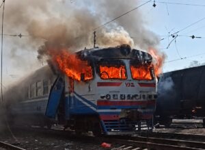 Удар по потягу на Харківщині: число жертв зросло